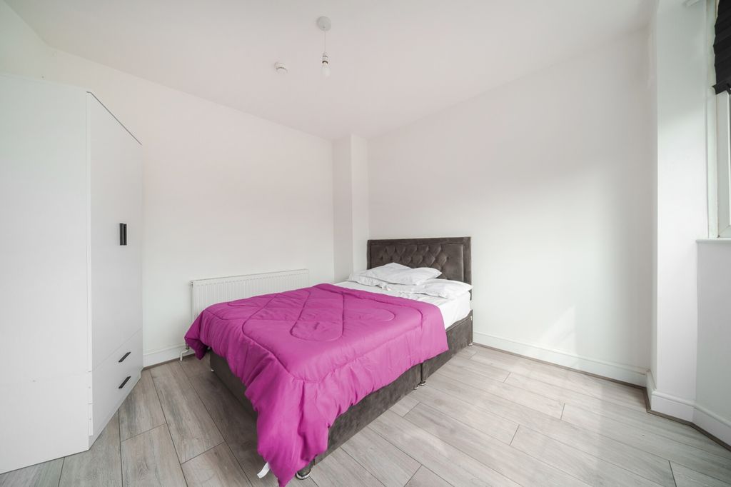 Property photo 1 of 11 1176685 (5)