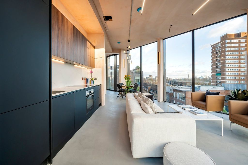 Property photo 2 of 28