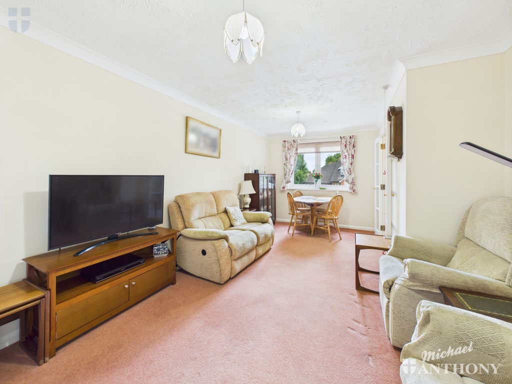 Property photo 2 of 8 Cam03852G0-Pr0312-Still004