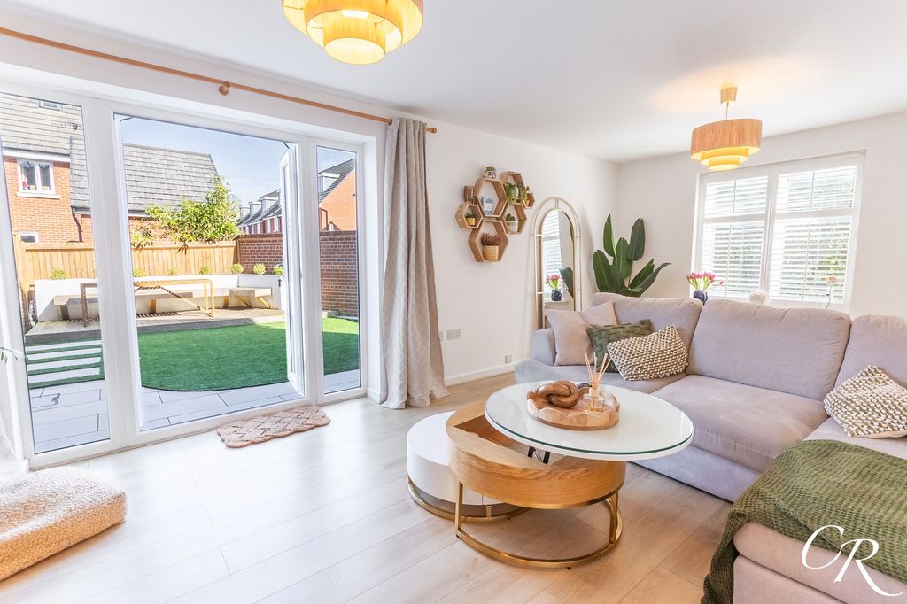 Property photo 2 of 21