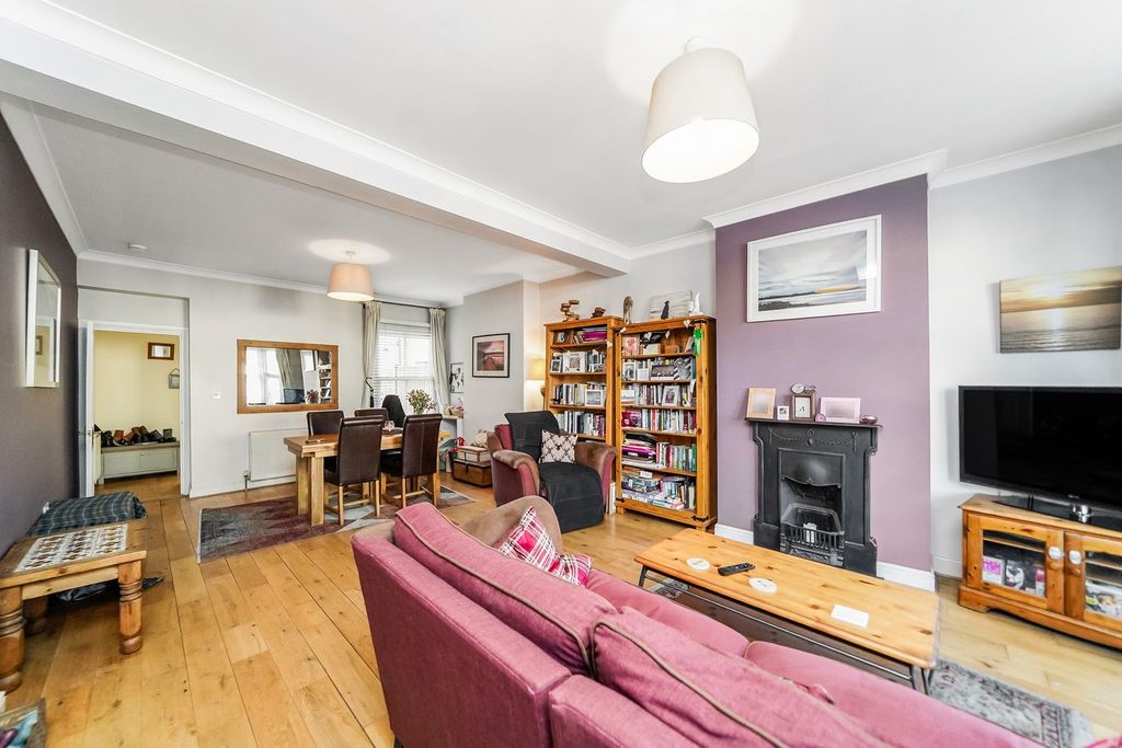 Property photo 2 of 14