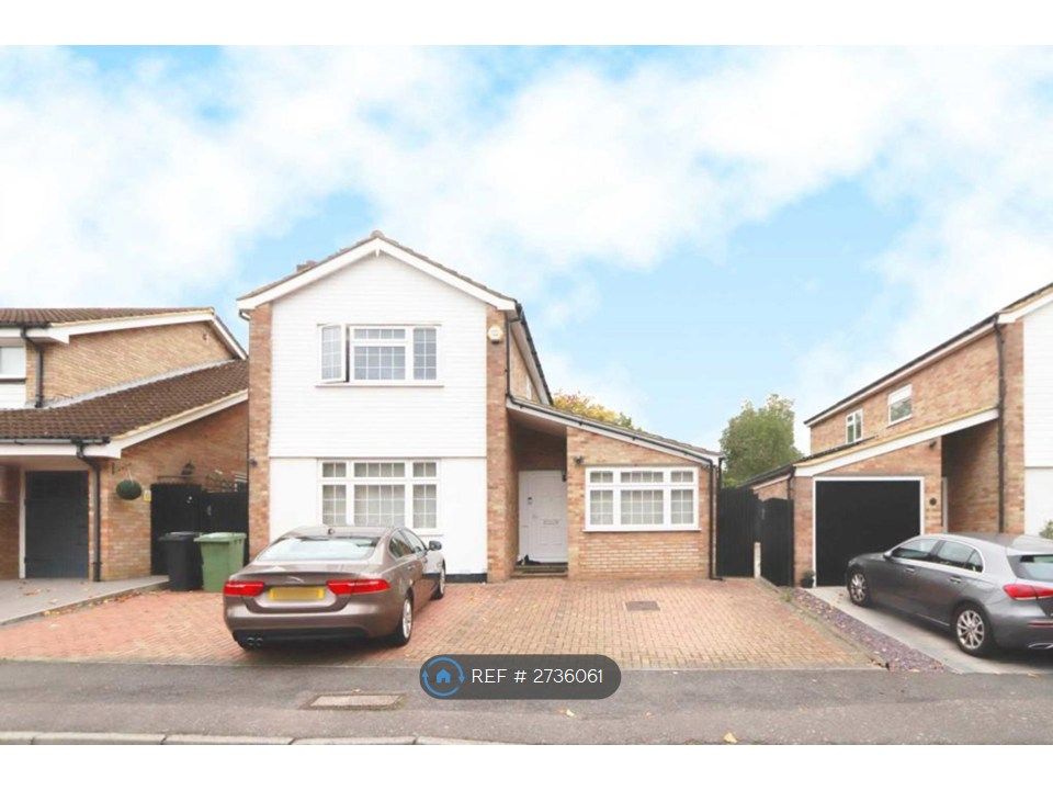 Property photo 2 of 16 Driveway