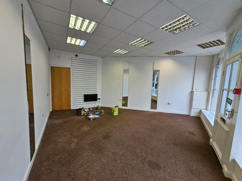 Property photo 2 of 3