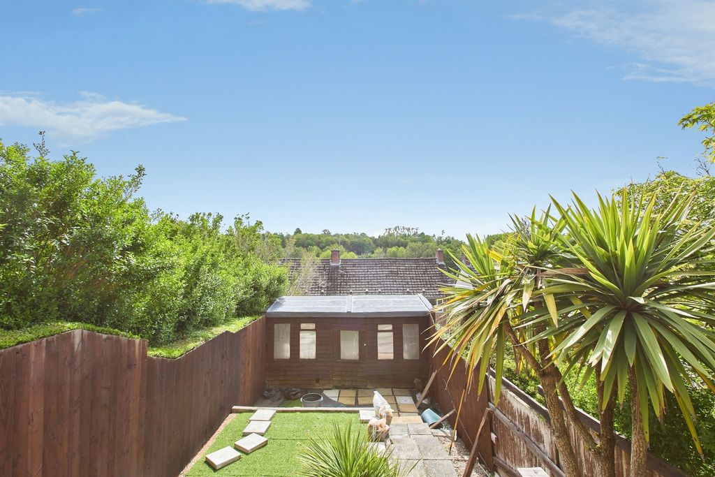 Property photo 3 of 19