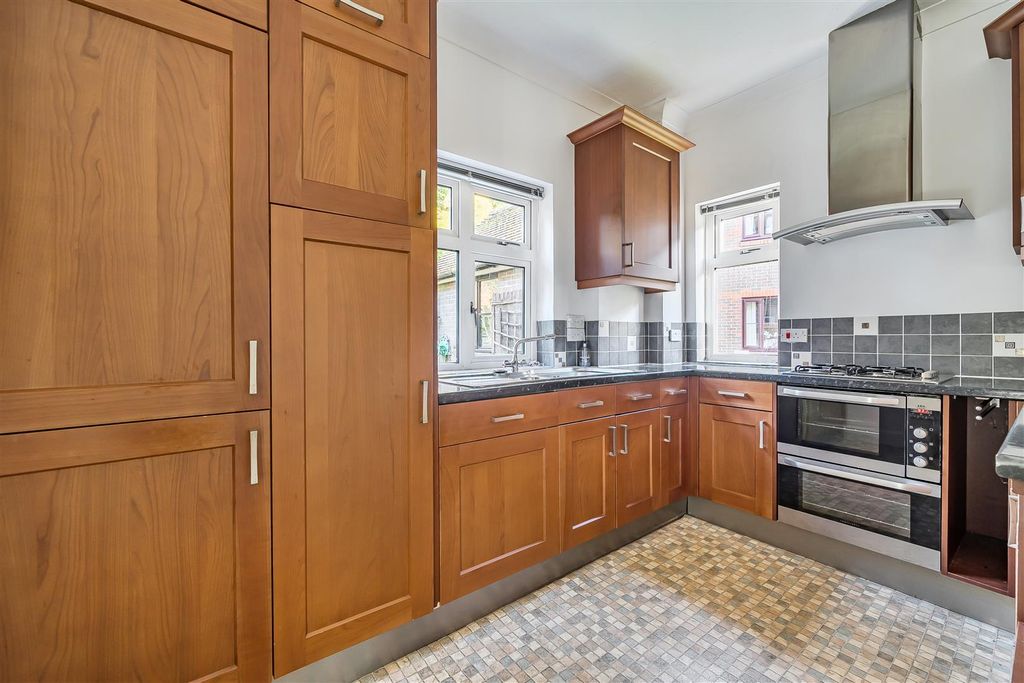 Property photo 3 of 15 Kitchen