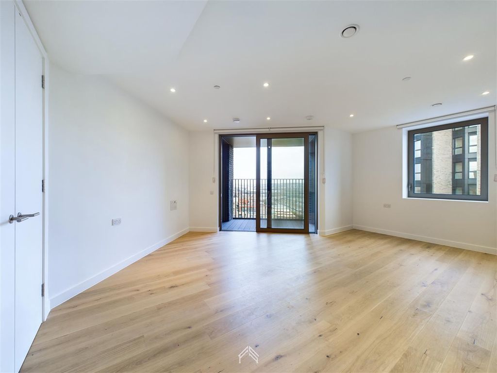 Property photo 3 of 12 3.Jpg