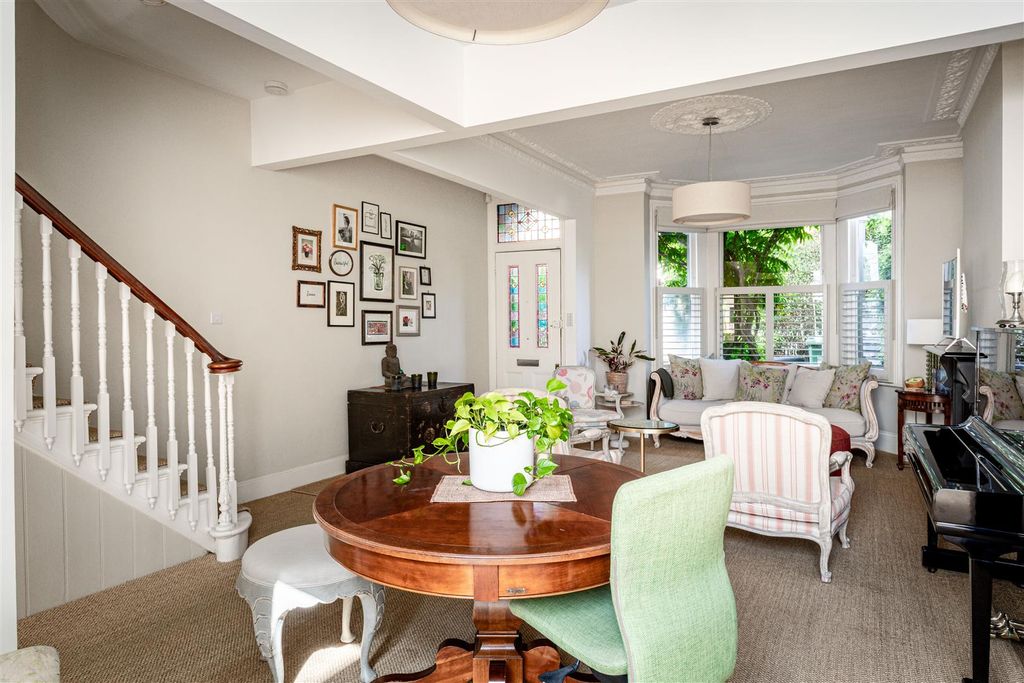 Property photo 3 of 19 Percy Road-30.Jpg