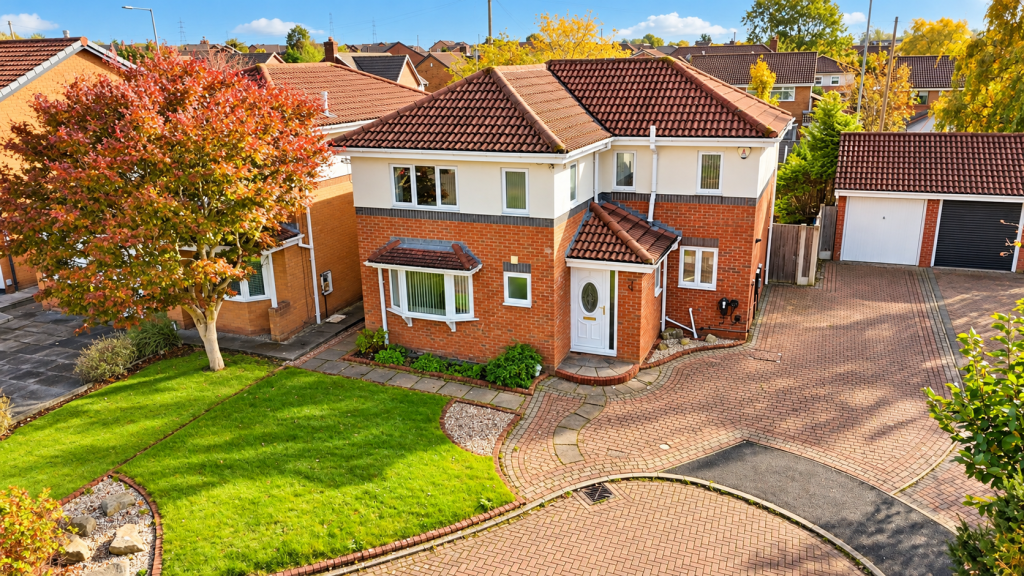 Property photo 1 of 43 5 Old Oak Close, Bradley Fold