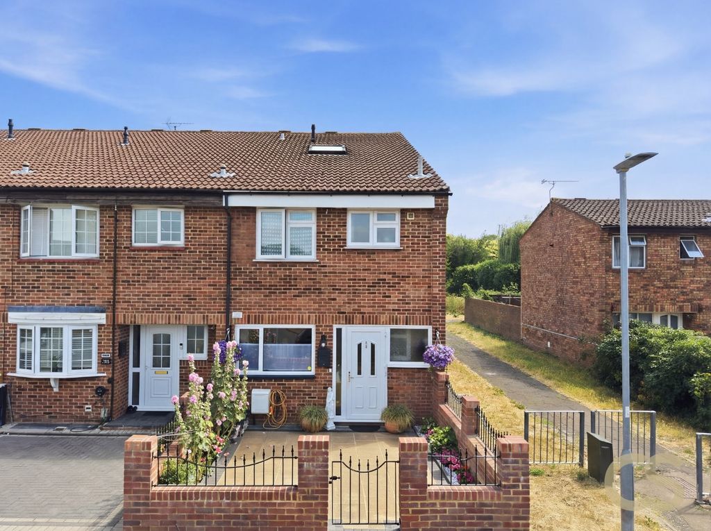 Property photo 1 of 19 4530490