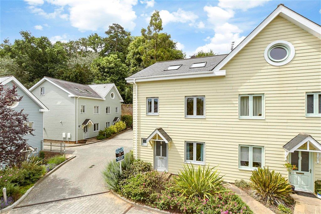 Property photo 1 of 22 External (Web)