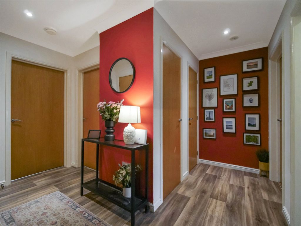 Property photo 2 of 18 Picture No. 02