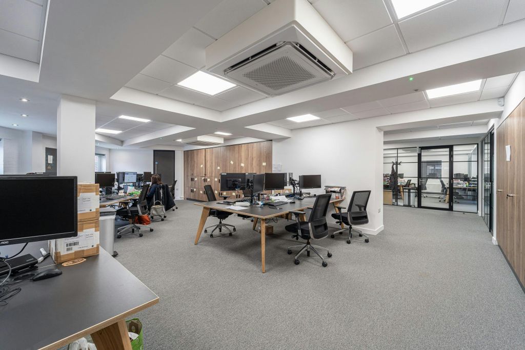 Property photo 2 of 23 Grd Flr 1.Jpg