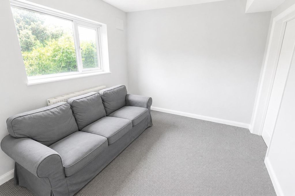 Property photo 3 of 12 Sr Sitting Room.Jpg