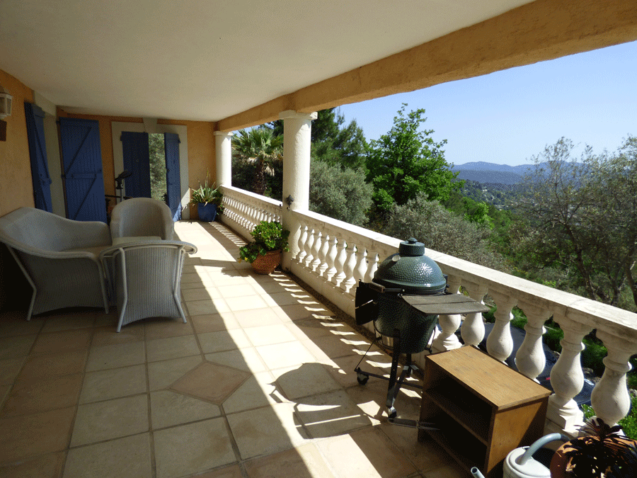 Property photo 2 of 38