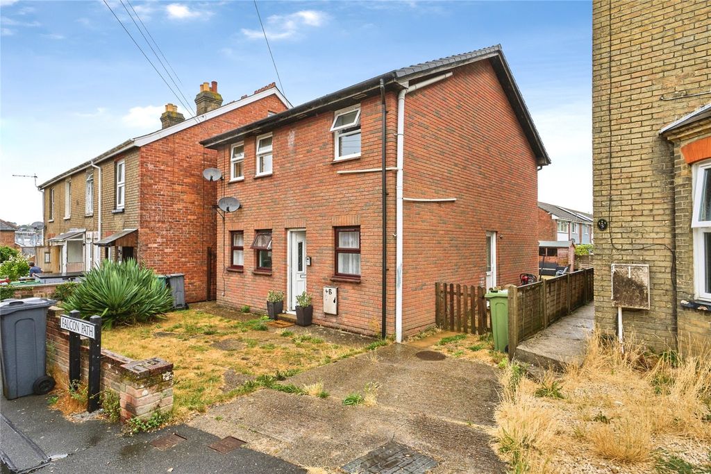 Property photo 1 of 9 Front
