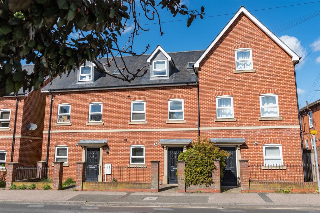 Property photo 1 of 16 No5_32.Jpg