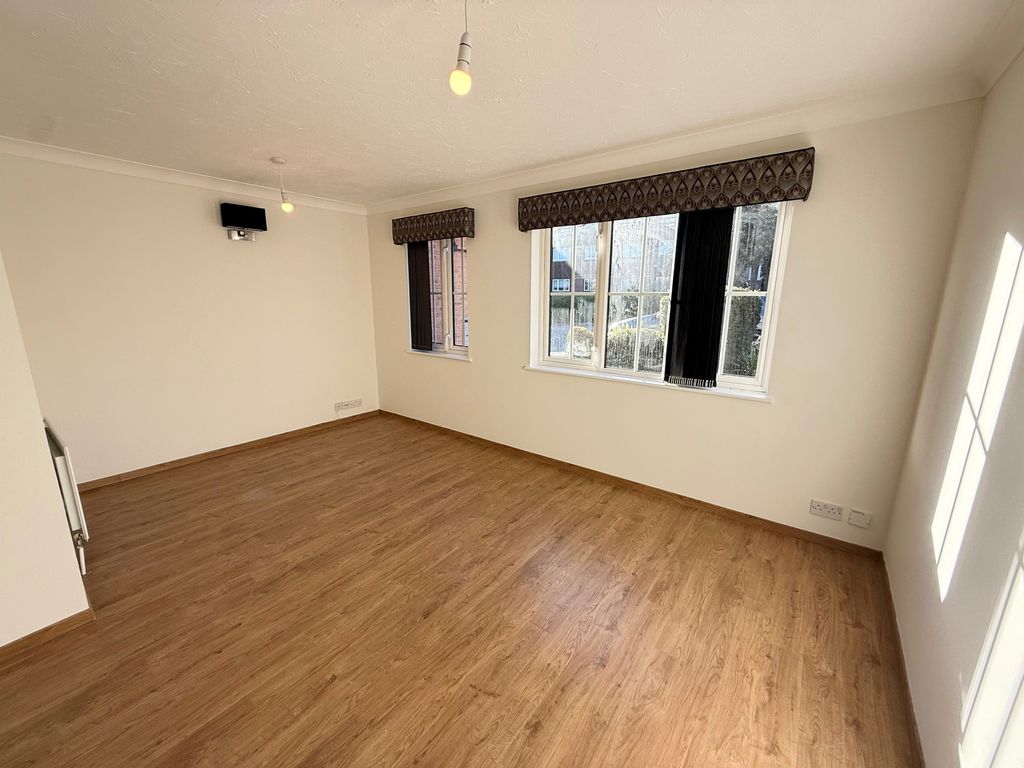 Property photo 2 of 7 Image