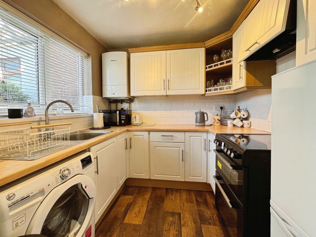 Property photo 2 of 16 4995003