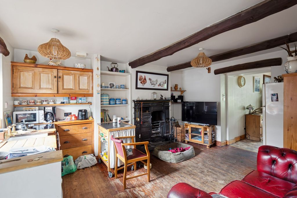 Property photo 3 of 19