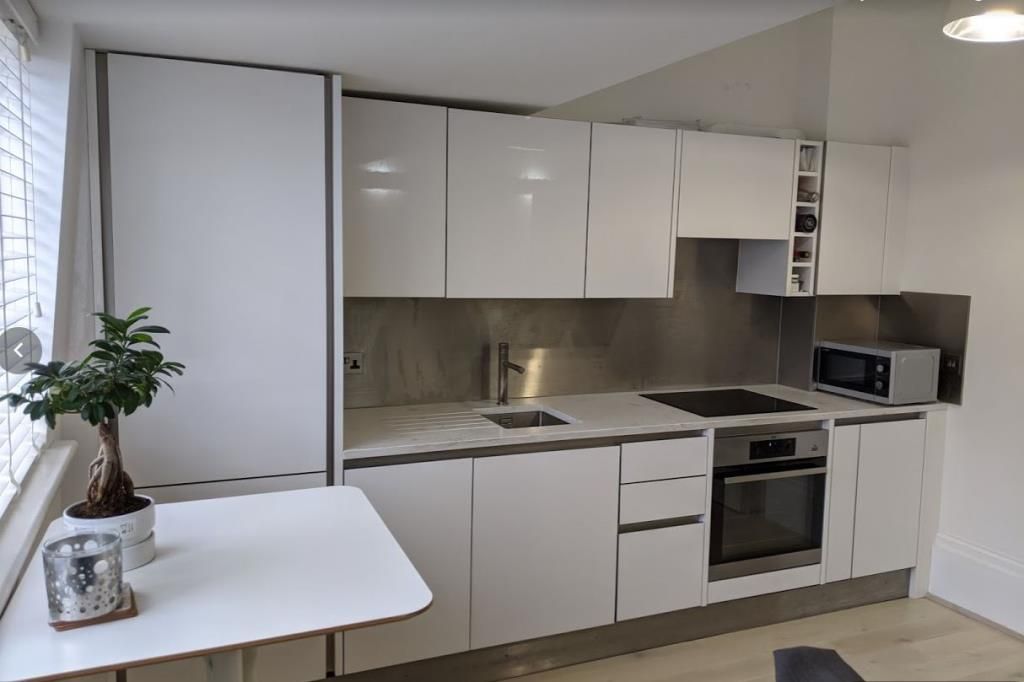 Property photo 2 of 5 Kitchen