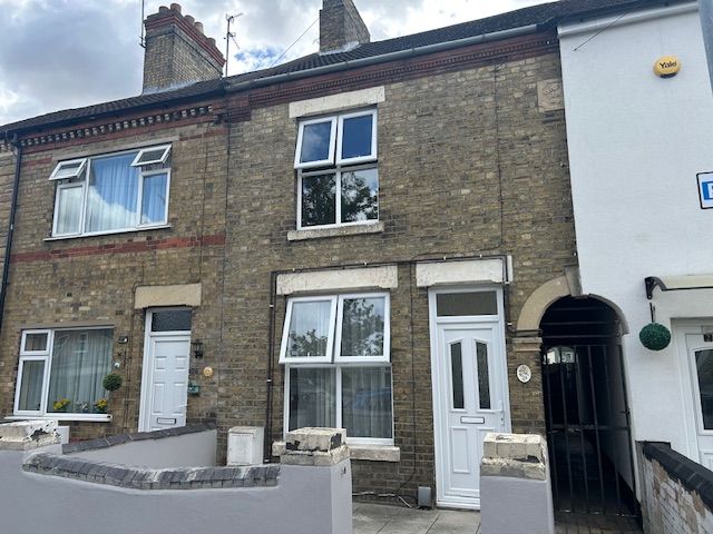 Property photo 1 of 10 Front