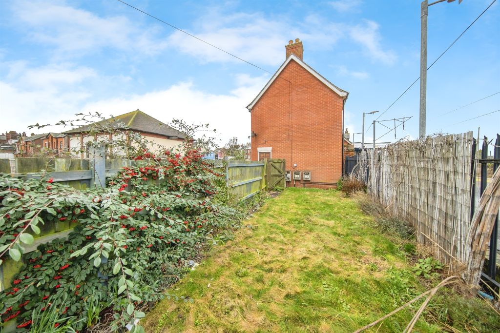 Property photo 3 of 12