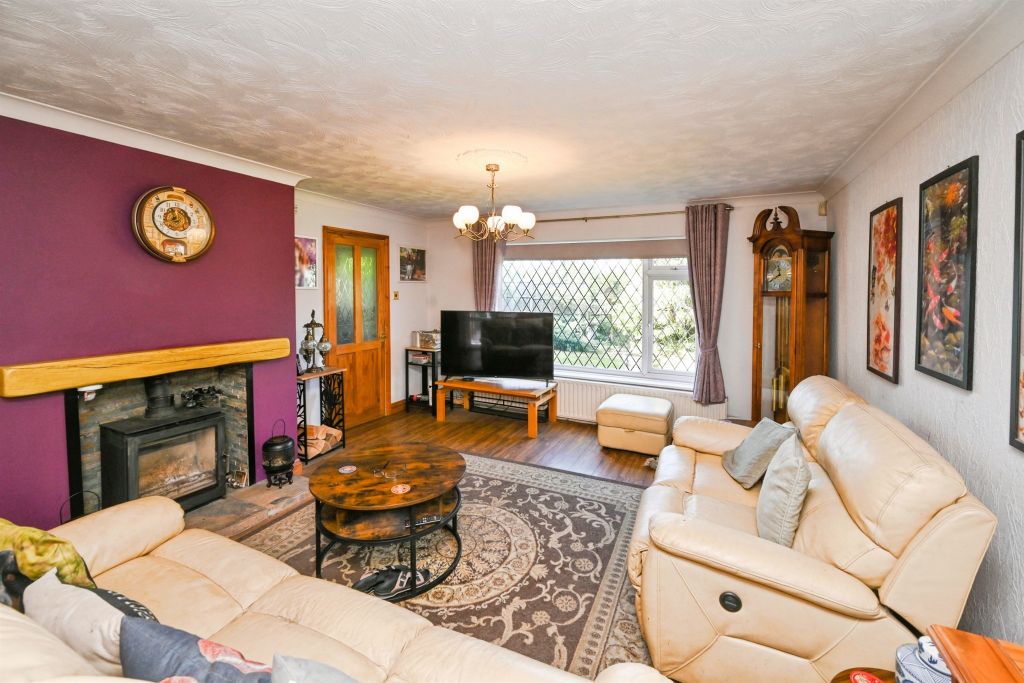 Property photo 3 of 23