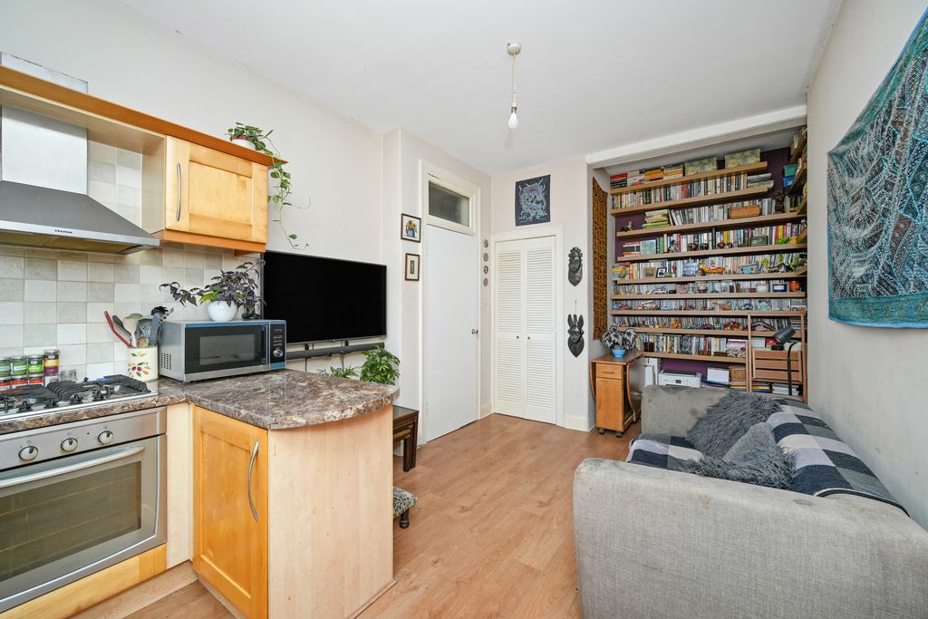 Property photo 2 of 17 Property Image 2