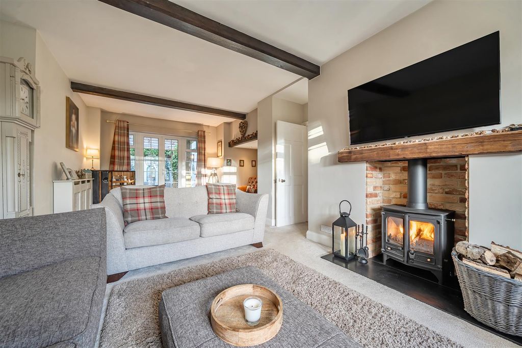 Property photo 3 of 21 1374179-2-6900Fb5d3d059.Jpg