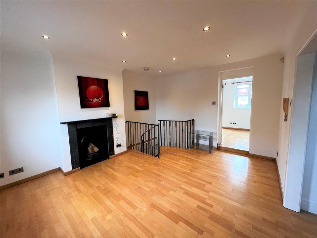Property photo 1 of 6 2331531