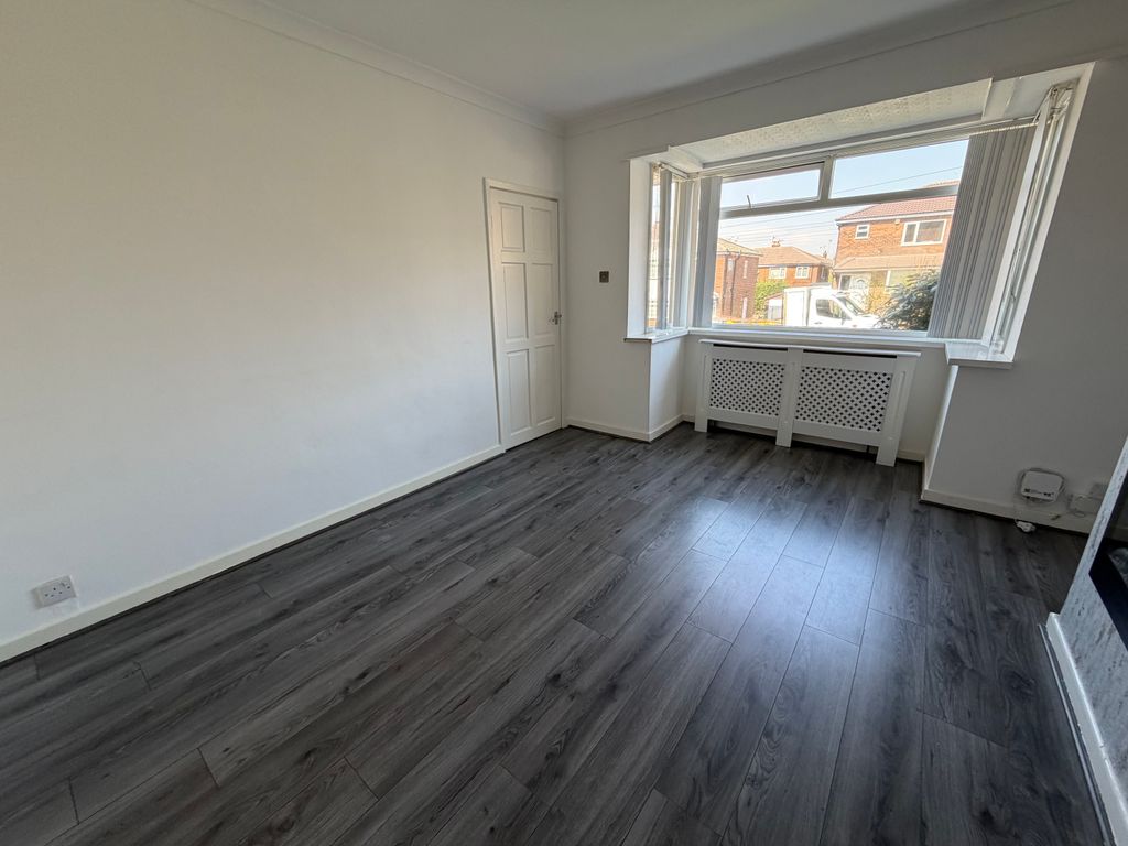 Property photo 3 of 13 Image