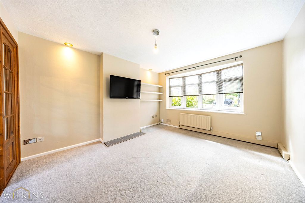Property photo 2 of 26 Picture No. 35