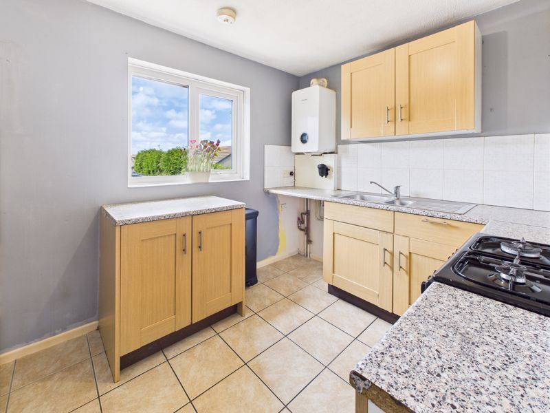 Property photo 2 of 9 Kitchen