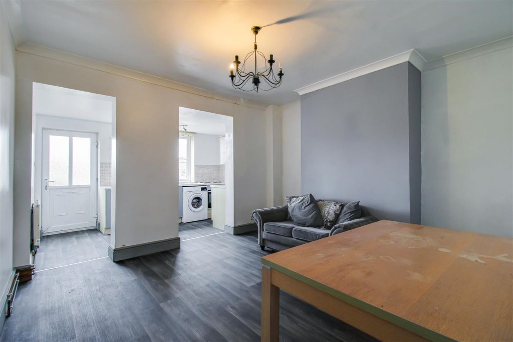 Property photo 3 of 14 Sitting/Dining Sitting Room