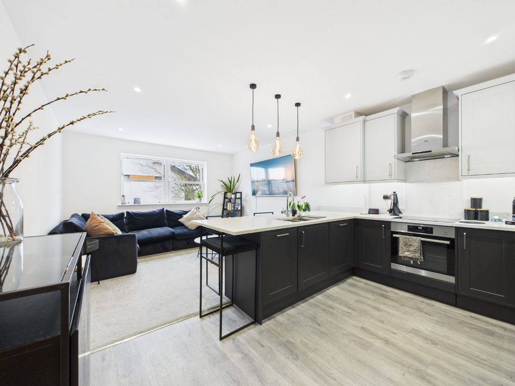 Property photo 3 of 18 4535864