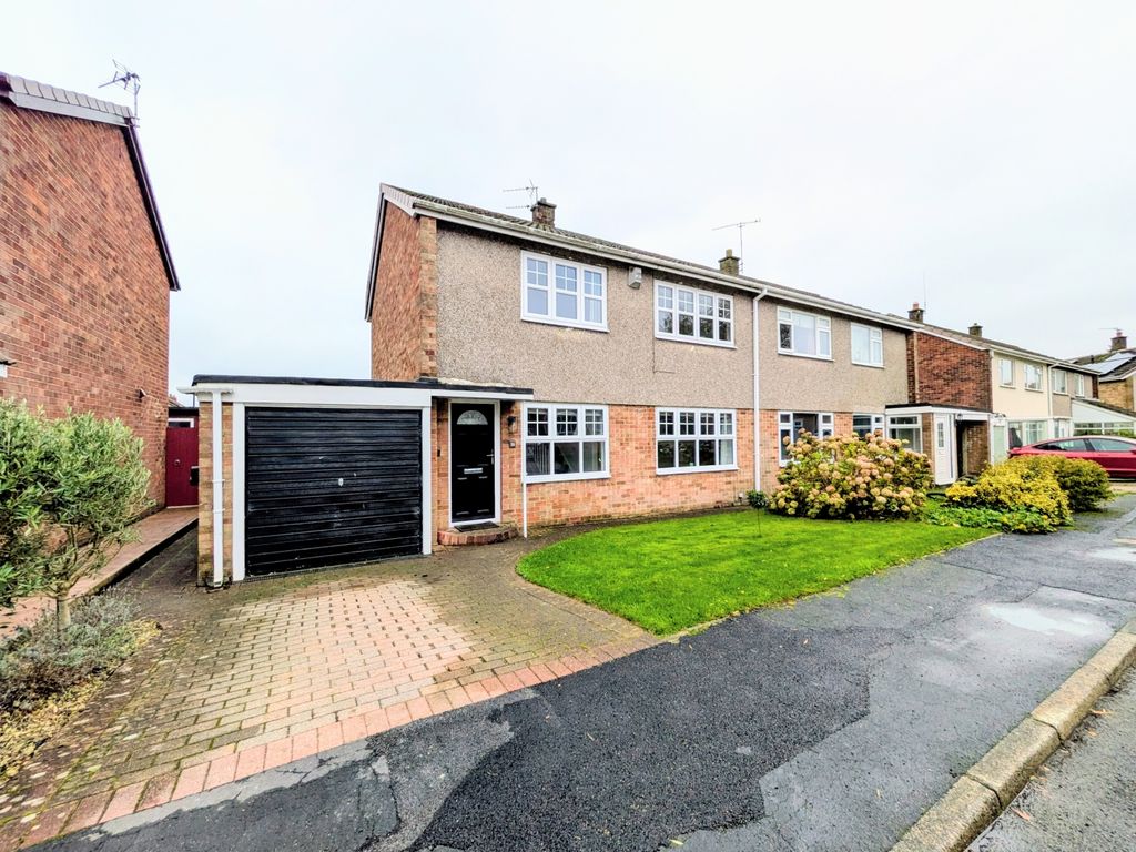 Property photo 1 of 11 1000002966