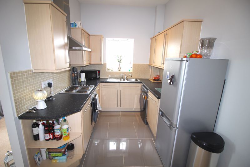 Property photo 3 of 8 Photo 7