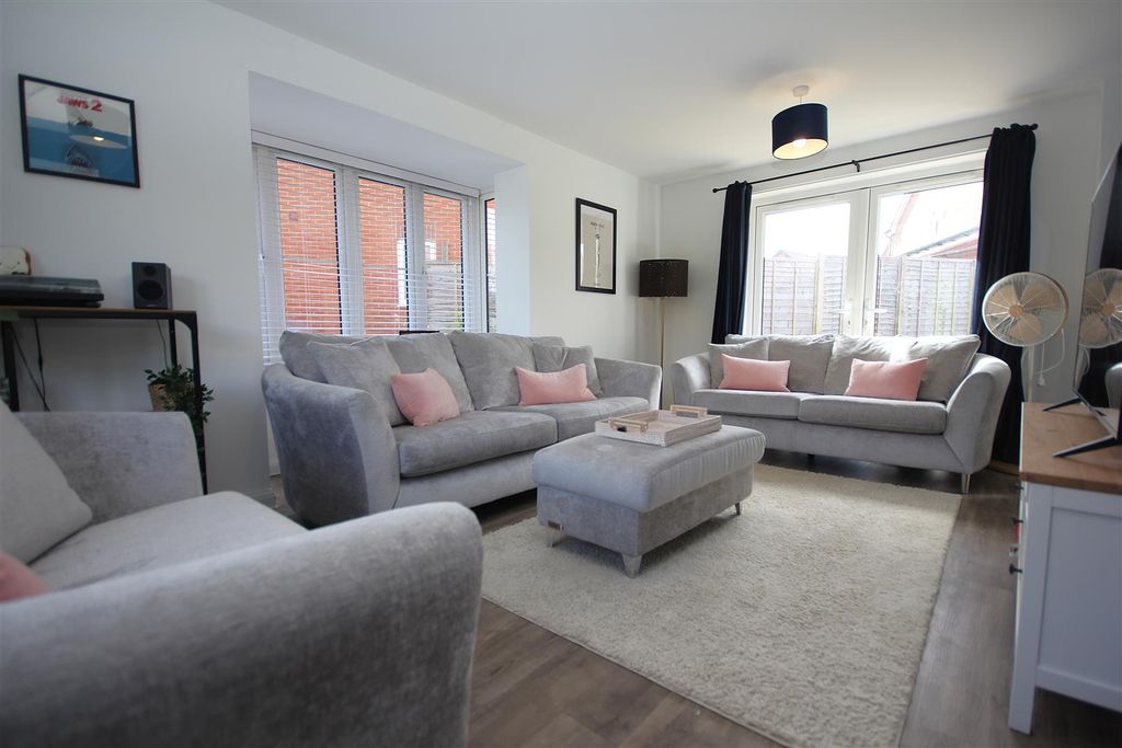 Property photo 3 of 14 Img_5784.Jpg