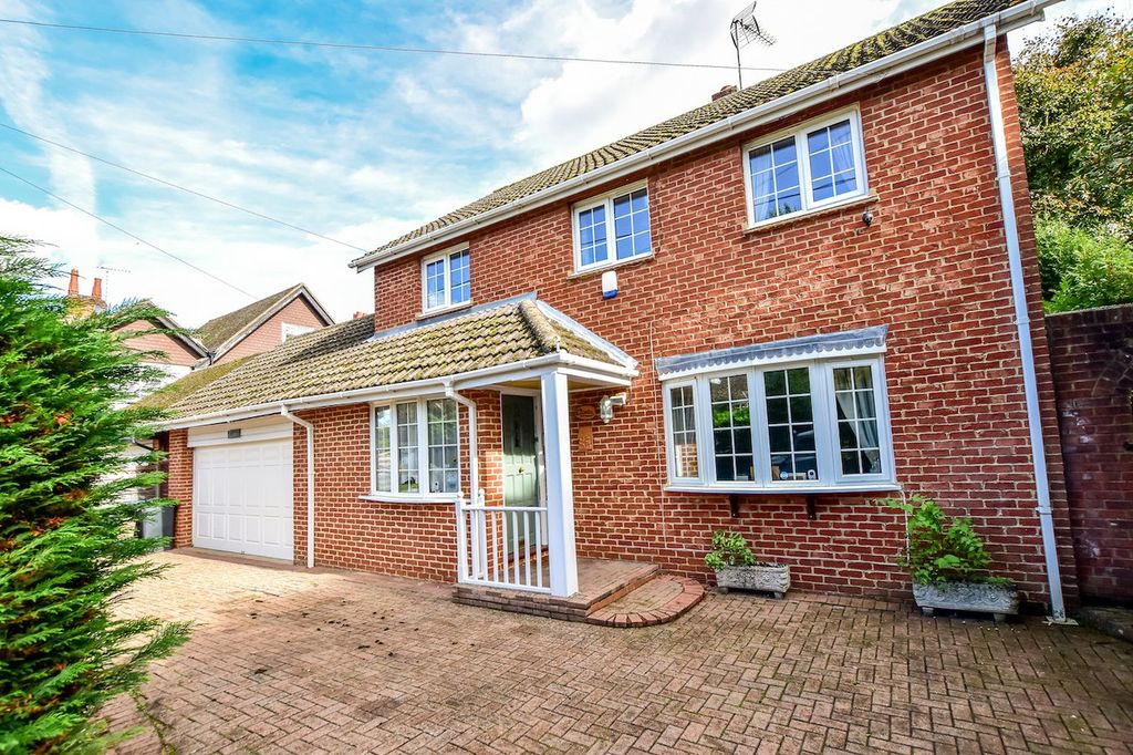 Property photo 1 of 10