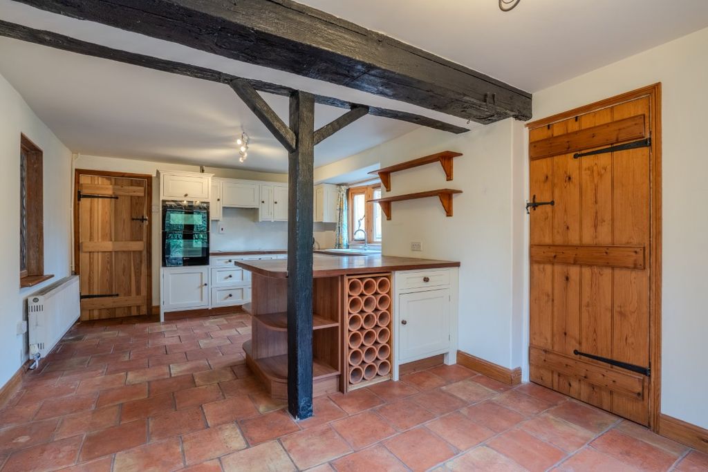 Property photo 2 of 22