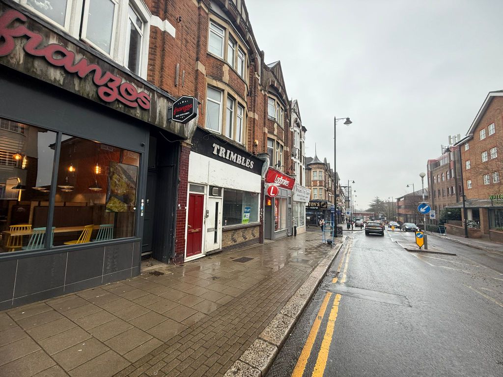 Property photo 2 of 27