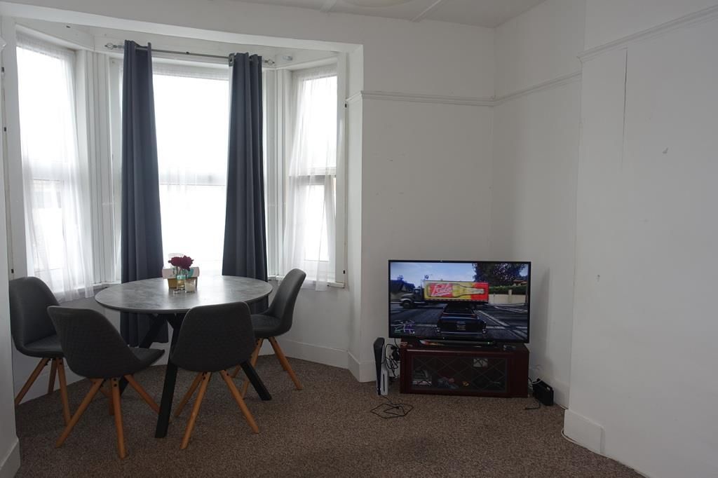 Property photo 2 of 8 Tff Lounge Diner