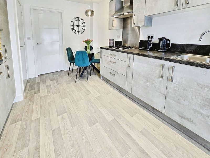 Property photo 2 of 7 Photo 5