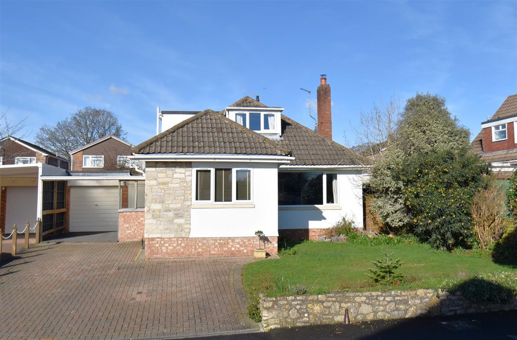 Property photo 1 of 21