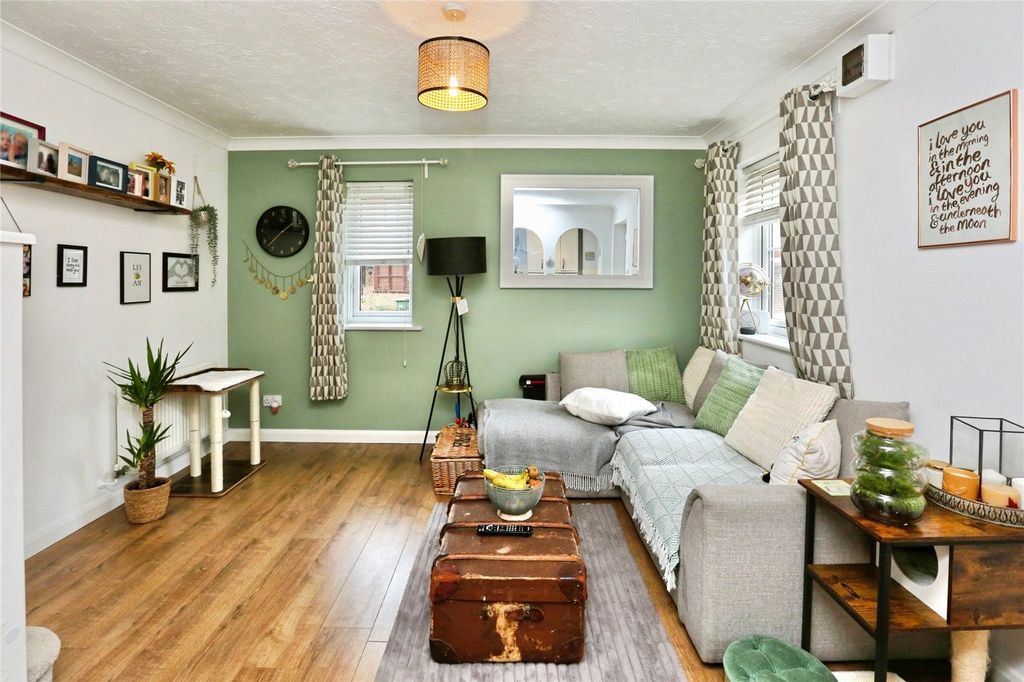 Property photo 3 of 15 Picture No. 14