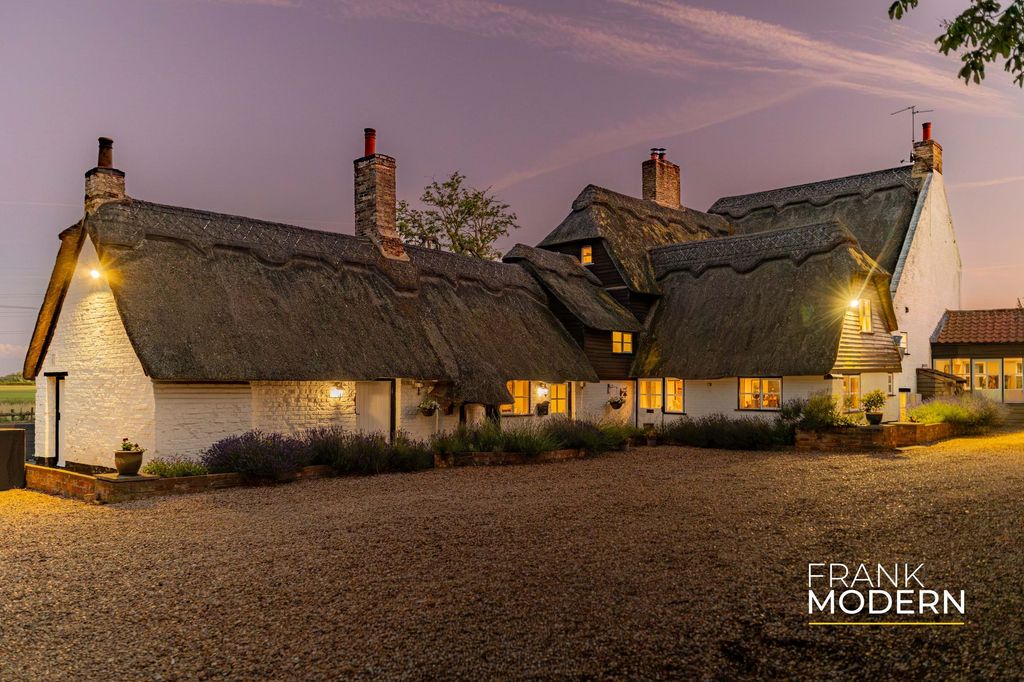 Property photo 1 of 99 Dusk