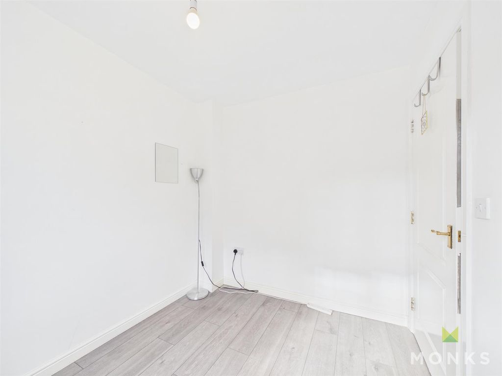 Property photo 3 of 20 Cam01520G0-Pr0345-Still013.Jpg