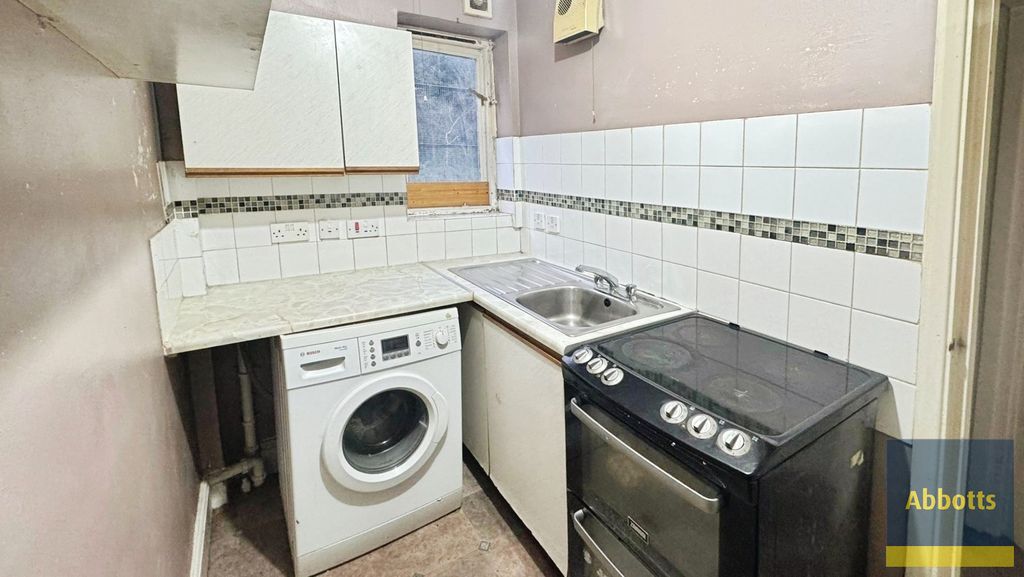 Property photo 2 of 3