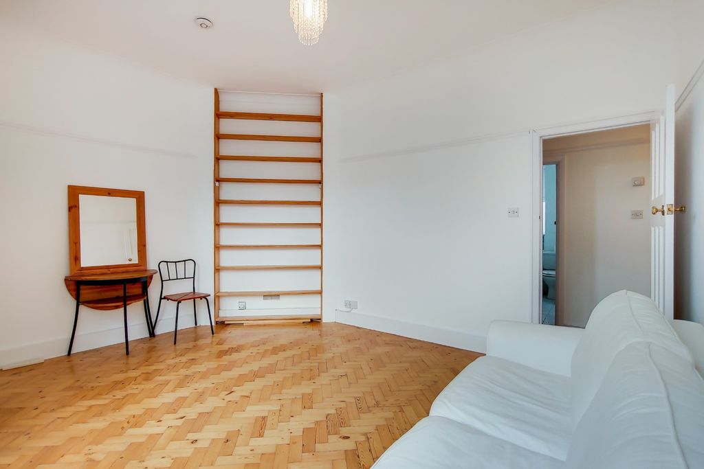 Property photo 2 of 7 2504161