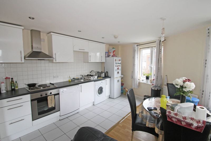 Property photo 3 of 9 Photo 5